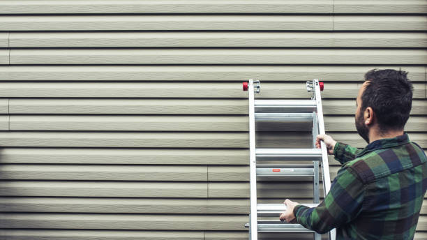 Storm Damage Siding Repair in Holly Ridge, NC